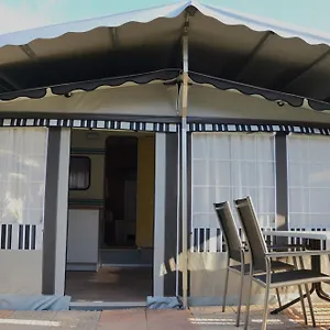 Camping Italia 90 Caravans, Domaso