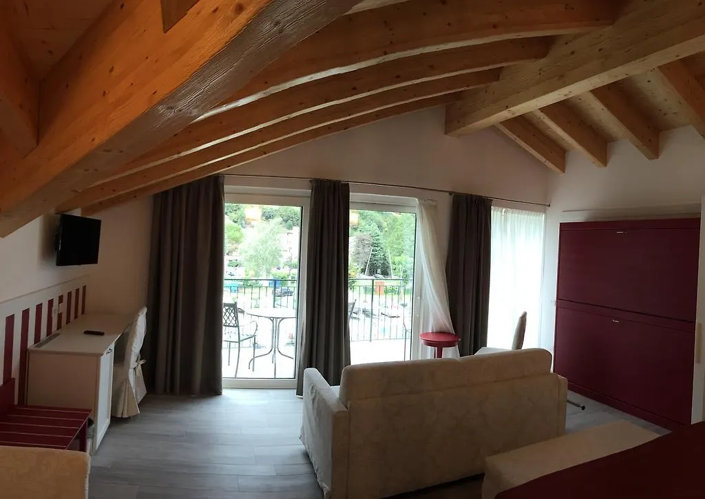 Hotel Resort Le Vele Domaso 3*,