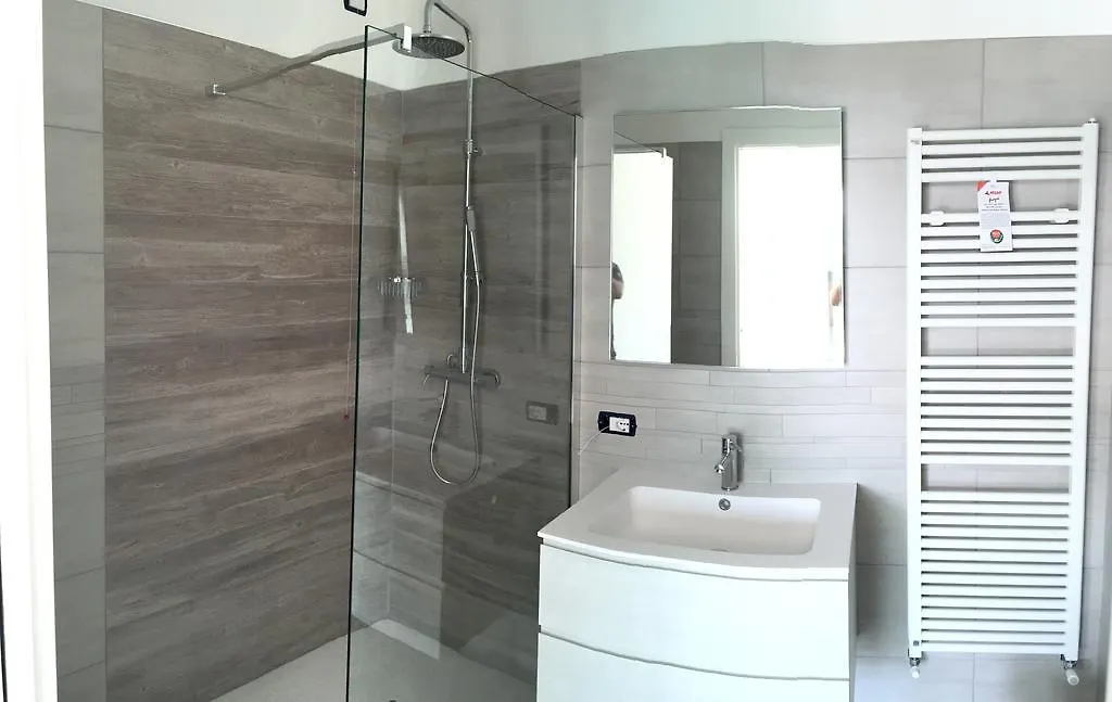 Hotel Resort Le Vele Domaso 3*,  Italy